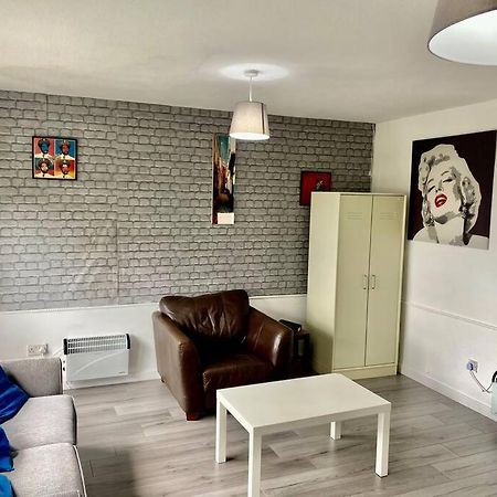 Chic Flat With Balcony Close To Merchant City Glasgow Dış mekan fotoğraf