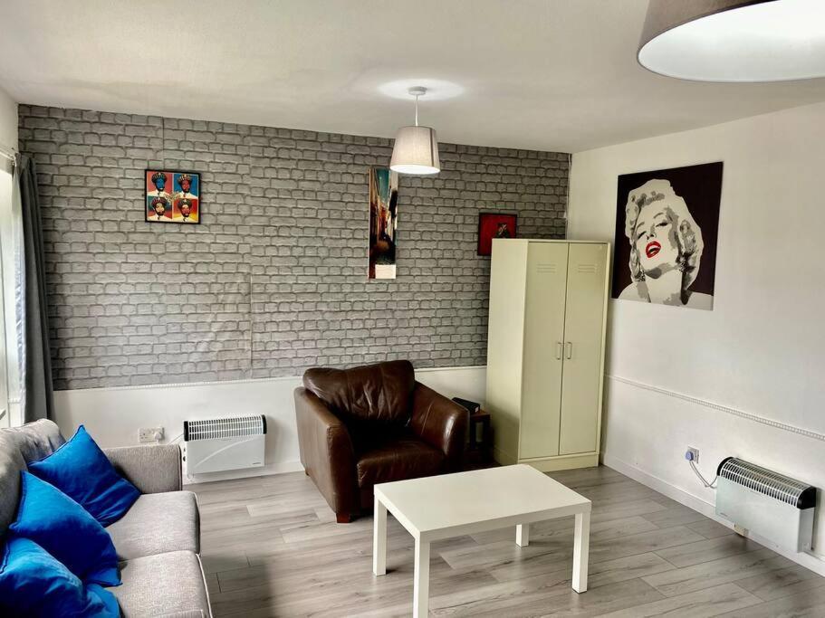 Chic Flat With Balcony Close To Merchant City Glasgow Dış mekan fotoğraf